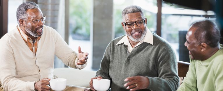 seniors-enjoy-coffee-and-conversation