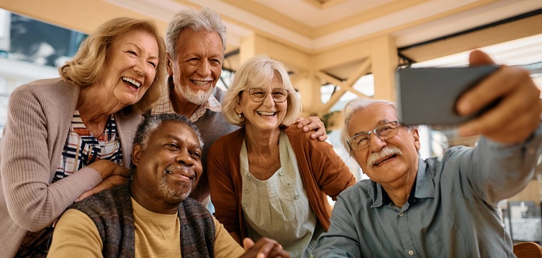 seniors-group-photo